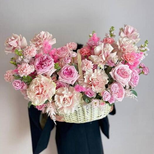 Купить цветы в магазине в городе Москва